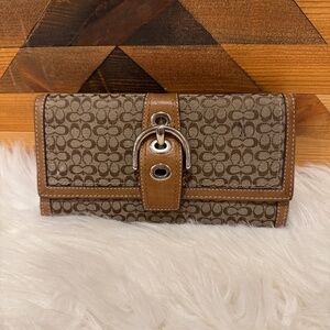Coach Buckle Wallet